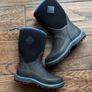 Kids Muck Boots Black and Blue